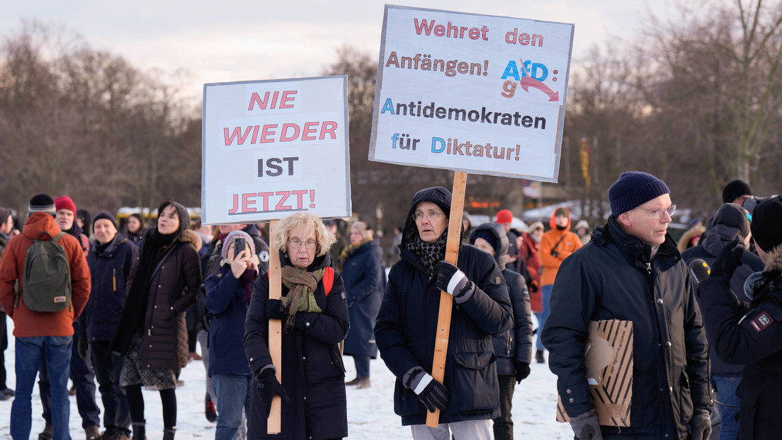 Komisches Deutschland: Rechte Demonstrationen "gegen rechts"