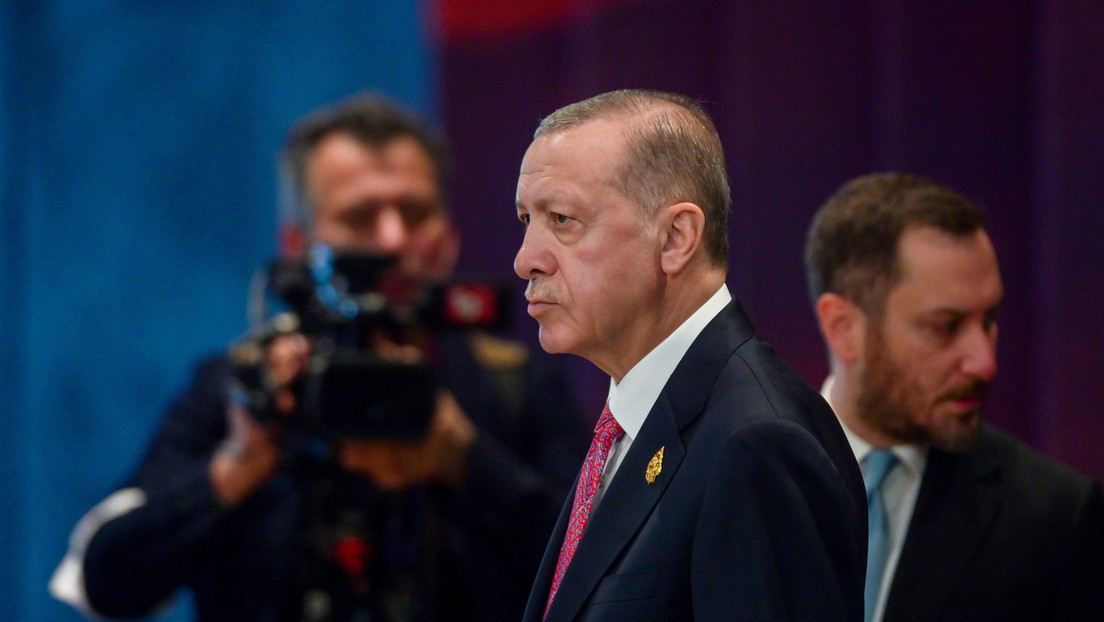 Erdogan dice que los datos muestran que Rusia no tuvo nada que ver con la caída de un misil en Polonia