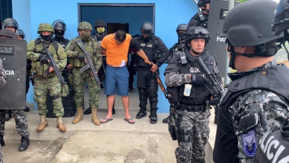 Trasladan a dos cabecillas de bandas criminales a una cárcel de máxima seguridad en Ecuador