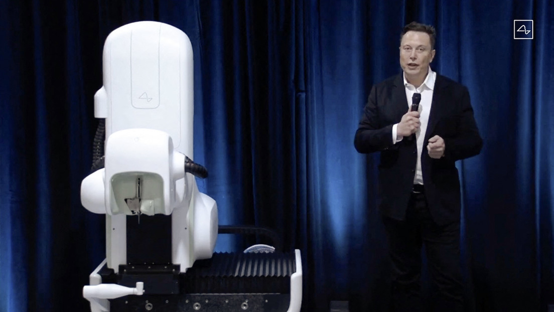 Musk quiere implantar chips cerebrales en humanos en seis meses