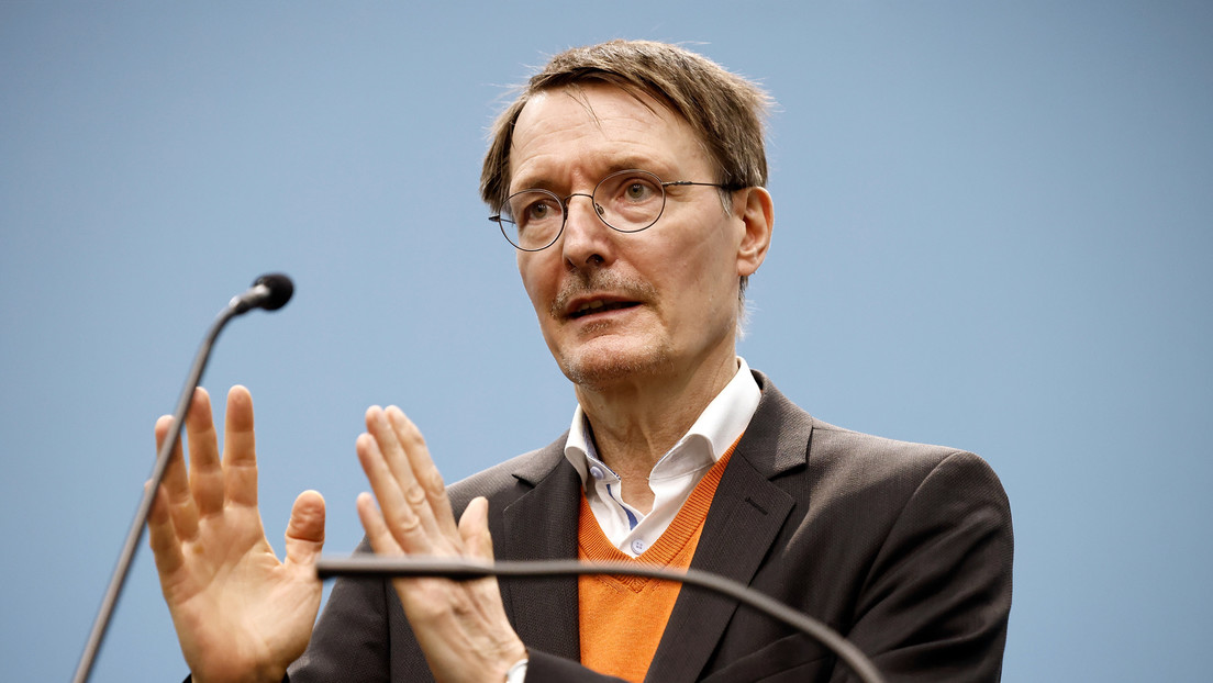 Lauterbach rudert zurück: Nun doch keine Immunschwäche nach mehrfacher Corona-Infektion