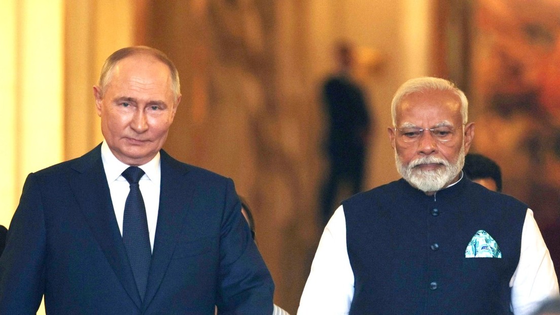 Putin im Gespräch mit Modi: Kiews und Westens Haltung als destruktiv kritisiert