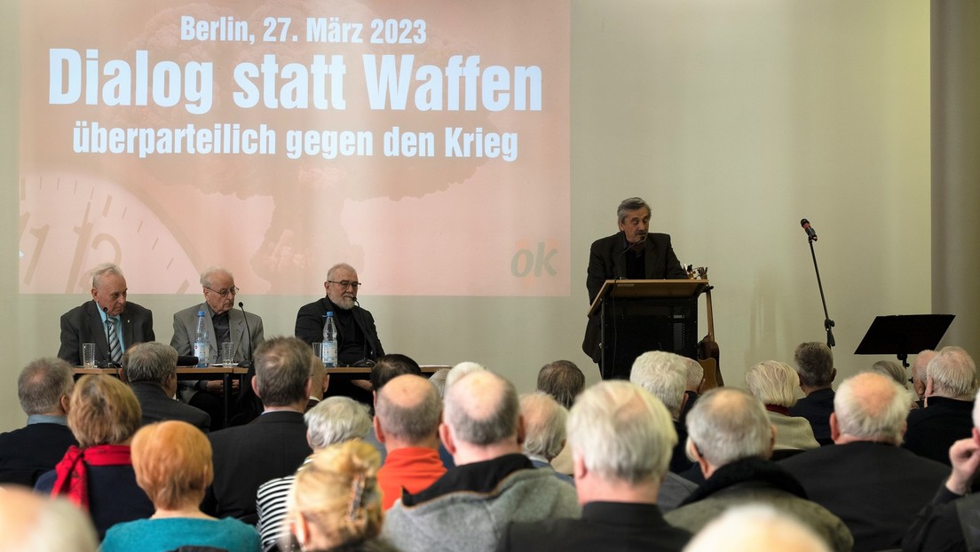 "…sonst müssen wir diese Regierung ablösen" – Ziele und Ambitionen einer neuen Friedensbewegung