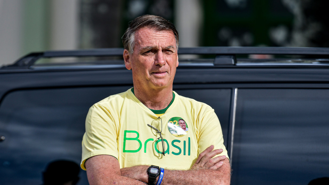 Bolsonaro pide al Tribunal Electoral anular votos de parte de las urnas por "mal funcionamiento"