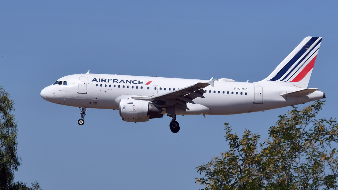 Las aerolíneas occidentales sufren pérdidas por el cierre del espacio aéreo ruso