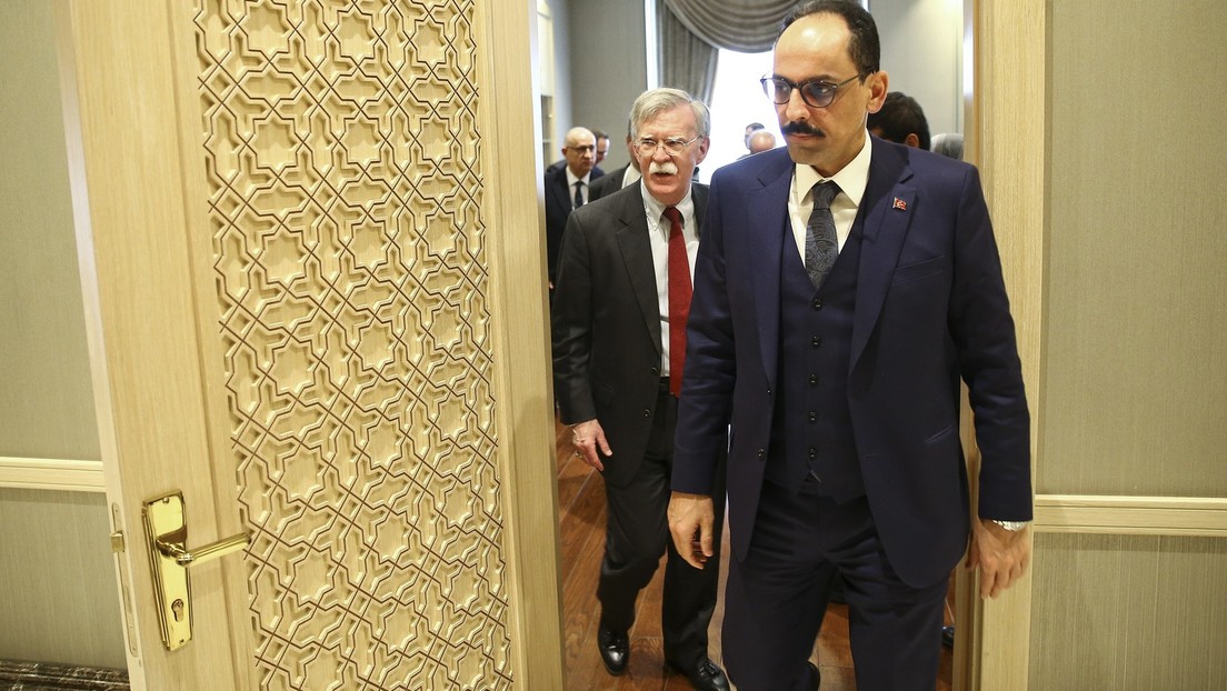 Ankara wirft Bolton Einmischung in türkische Wahlen vor: "Zeiten der Kolonialherren vorbei"