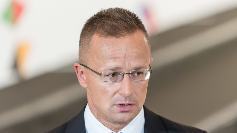 Глава МИД Венгрии назвал США выгодоприобретателем от рецессии в Европе