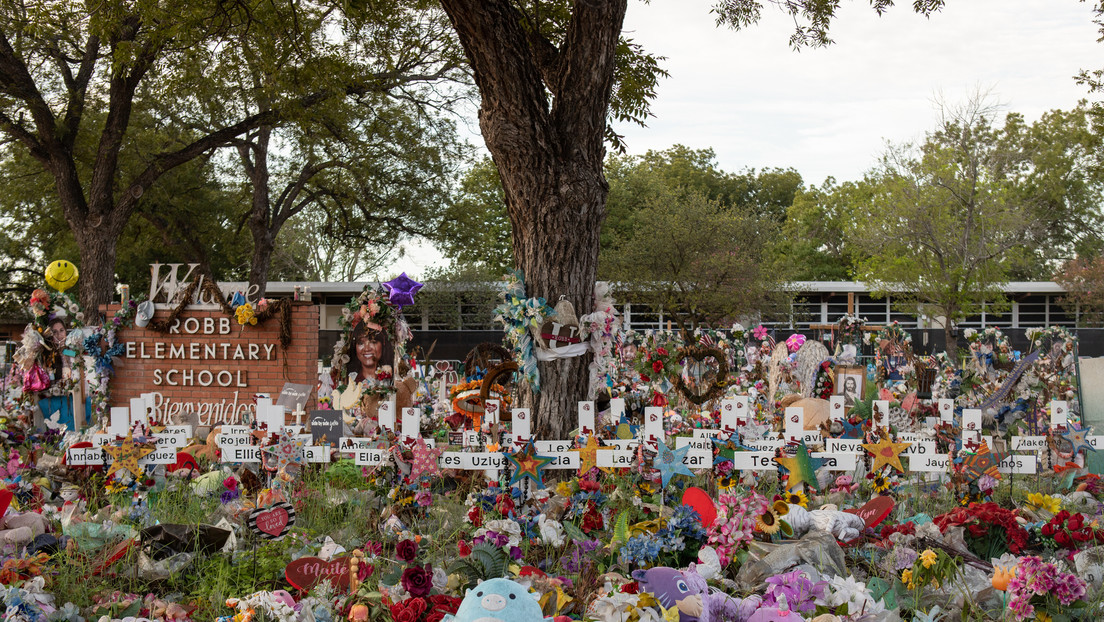 Distrito escolar de Texas permite portar armas al personal educativo