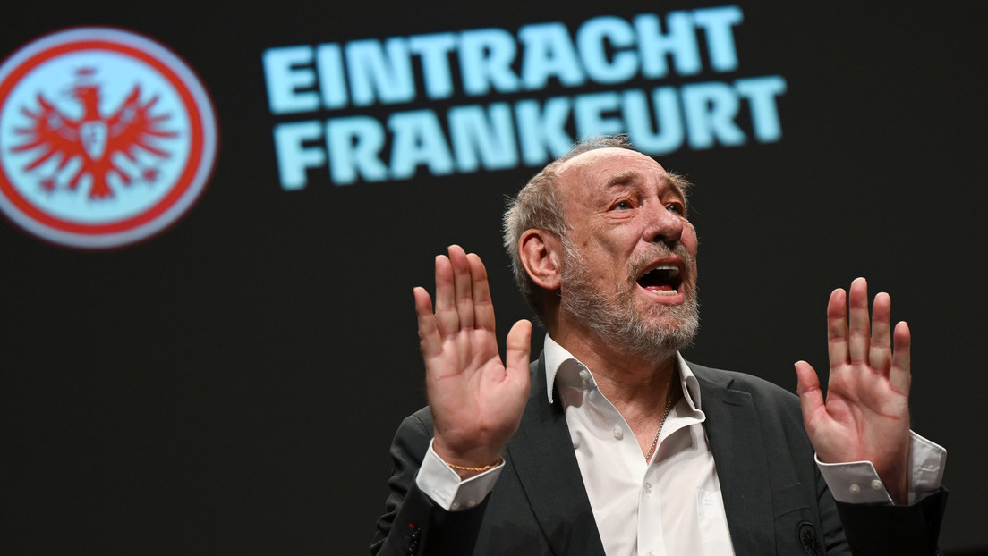 Zwietracht Frankfurt? Ehrenpräsident will AfD-Wähler schlagen und ihnen "ins Gesicht kotzen"