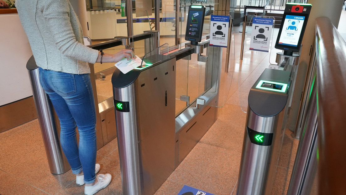 Server ungesichert: Hacker-Aktivistin gelingt Zugriff auf "No Fly List" der US-Regierung
