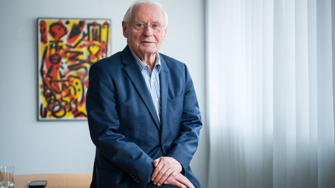 Oskar Lafontaine: Baerbock "vermutlich wirklich so einfältig" – Habeck "komplett überfordert"