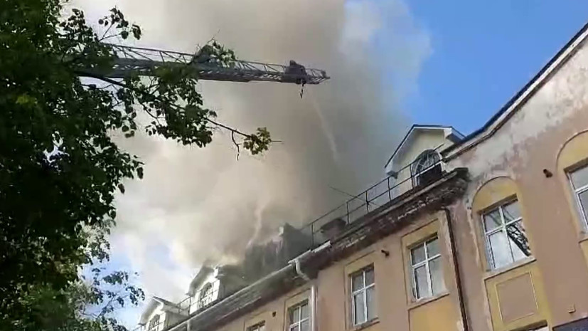 Во Владимирской области загорелся торговый центр