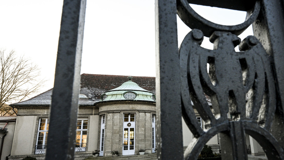 Arbeitet Correctiv in staatlichem Auftrag? Falls ja, für welchen Staat?