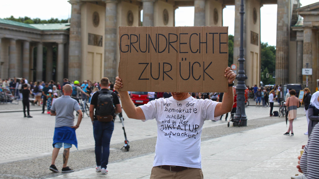 "Querdenken"-Demo startet in Berlin – Gegenproteste angekündigt