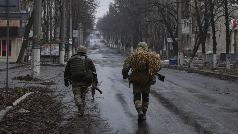 «СТРАНА.ua»: в Киеве одновременно ищут ДРГ и выписывают повестки