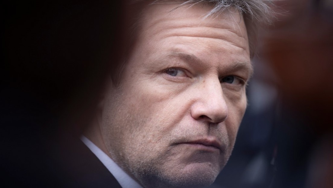 Habeck will Sanktionen per Strafen durchsetzen: "Umgehungsaktivitäten entgegenstellen"