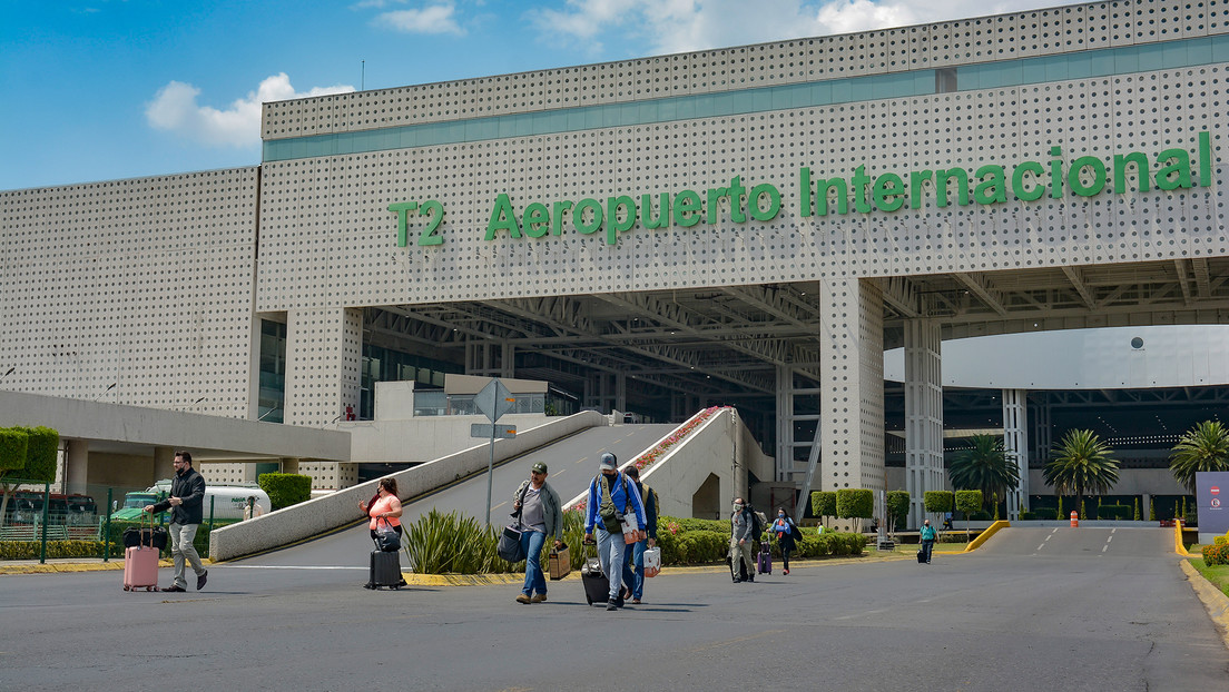 Los acuerdos alcanzados tras las denuncias en Colombia por los 'cuartos del rechazo' en aeropuertos mexicanos