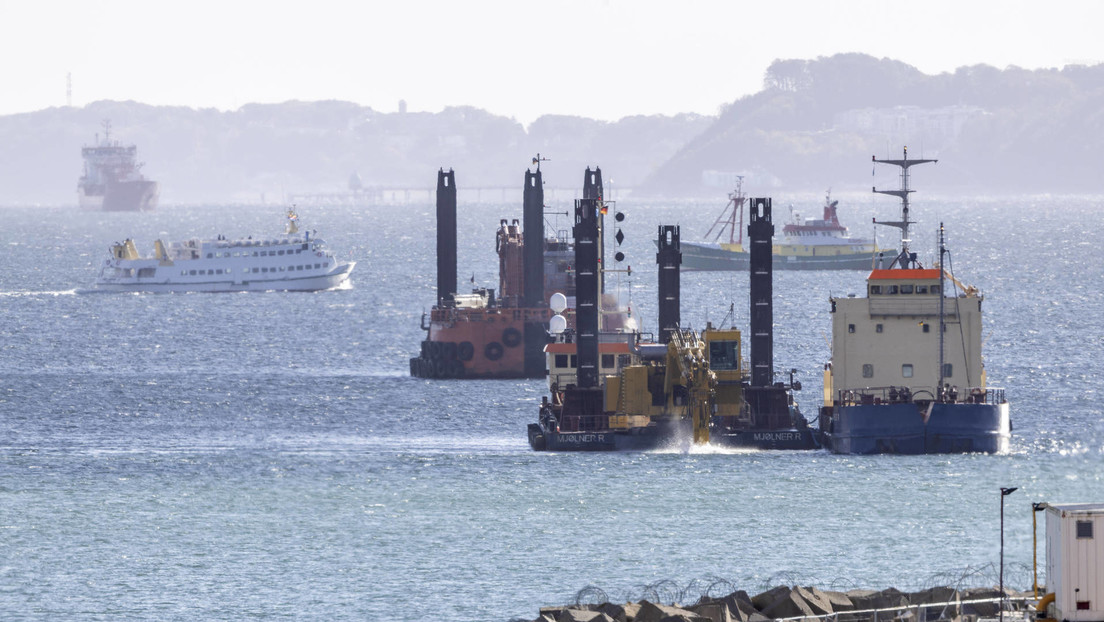 Rügen: Behörde genehmigt umstrittene Pipeline für Flüssigerdgas-Terminal