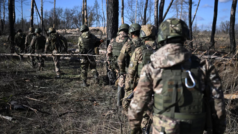 Офицер Дэвис: помощь Запада не поможет ВСУ остановить продвижение ВС России