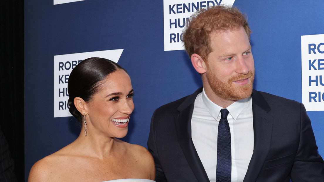 Netflix emite la serie 'Harry & Meghan', donde se critica de nuevo el racismo estructural de la monarquía