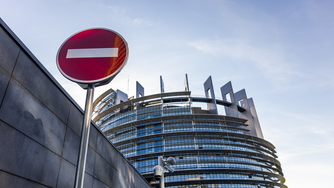 Russland reagiert auf EU-Terrorismus-Resolution: EU-Parlament ist "Sponsor von Idiotie"