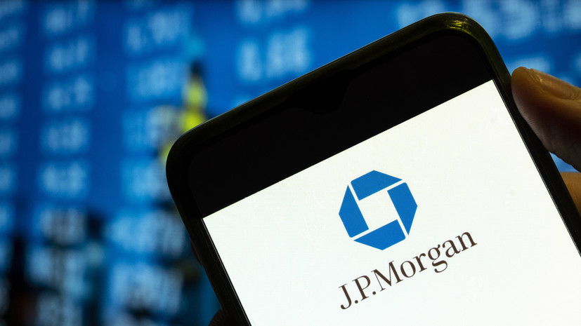 Глава JP Morgan Chase предупредил о риске рецессии в США к середине следующего года