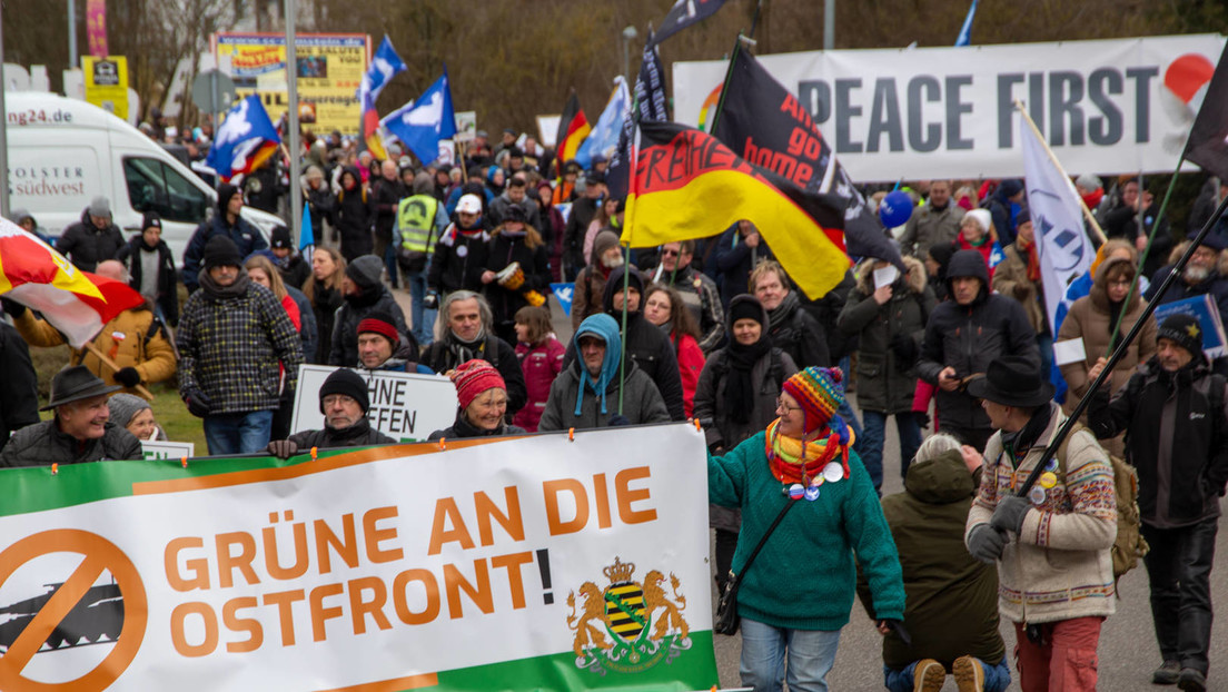 Der NATO-Schreiber und die "Lumpenpazifisten"